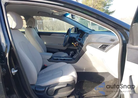 2016 Hyundai Sonata z USA, uszkodzony, nr VIN 5NPE24AF9GH418158